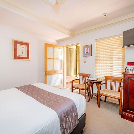 Cobb & Co Court Boutique Hotel Mudgee Bagian luar foto