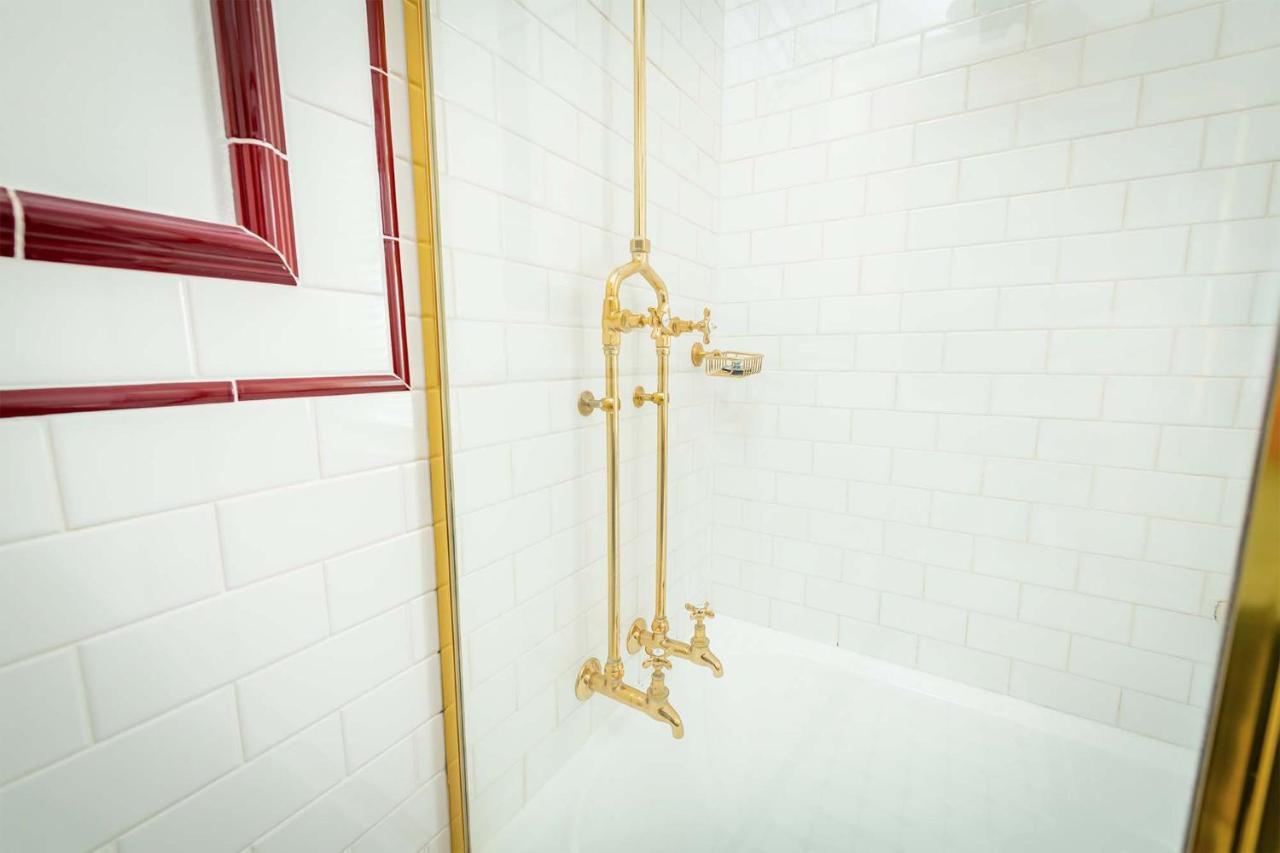 Cobb & Co Court Boutique Hotel Mudgee Bagian luar foto