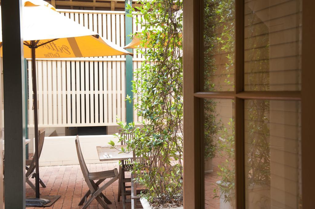 Cobb & Co Court Boutique Hotel Mudgee Bagian luar foto