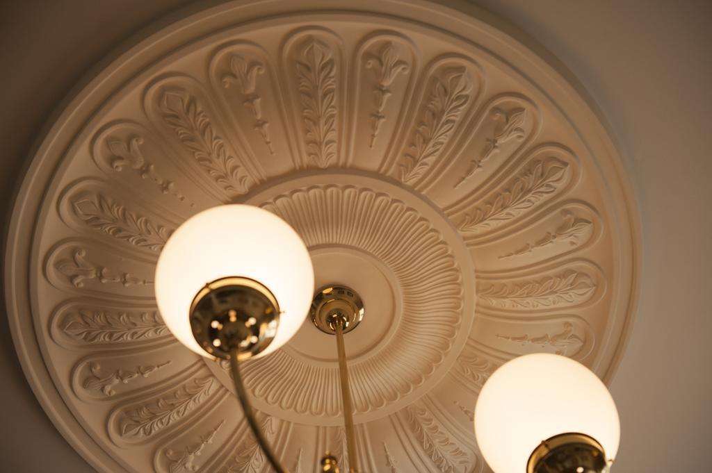 Cobb & Co Court Boutique Hotel Mudgee Bagian luar foto