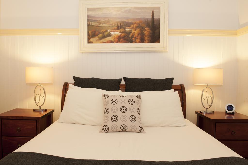 Cobb & Co Court Boutique Hotel Mudgee Bagian luar foto